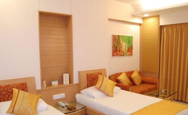 Hotel Shreemaya Residency インドール エクステリア 写真